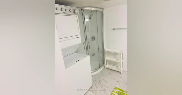 712 Winterton Way, Mississauga, ON, L5R 3H7 - 7