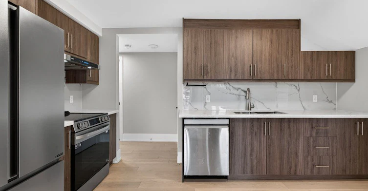 Upper-115 Seventeenth Street, Toronto, ON, M8V 3K5 - 9