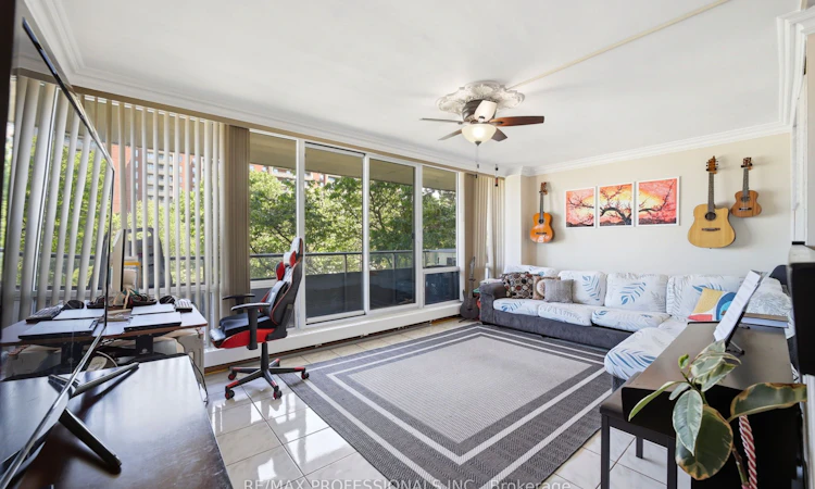 204-19 Four Winds Drive