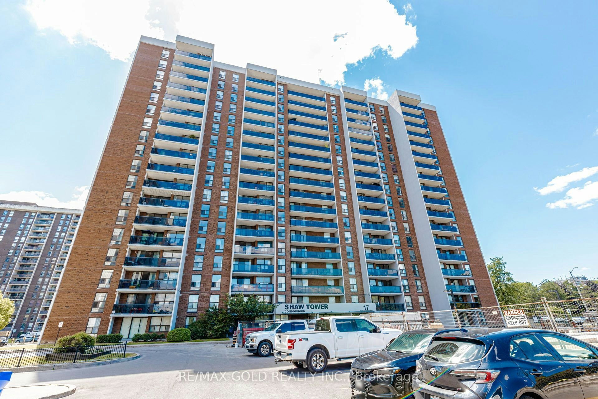 905-17 Knightsbridge Road, Brampton, ON, L6T 3X9
