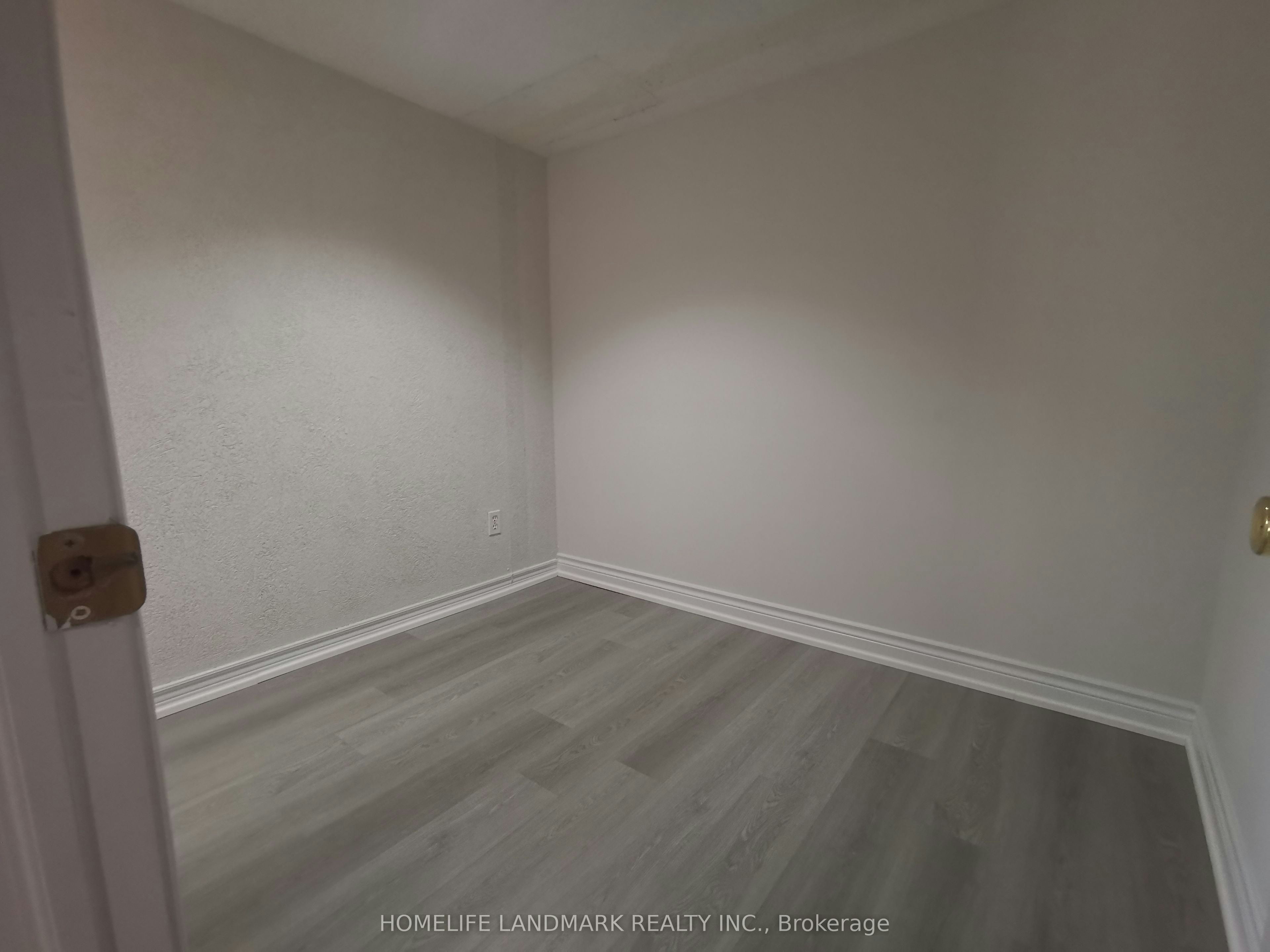 Basement-288 Maple Leaf Drive, Toronto, ON, M6L 1P3 - 11