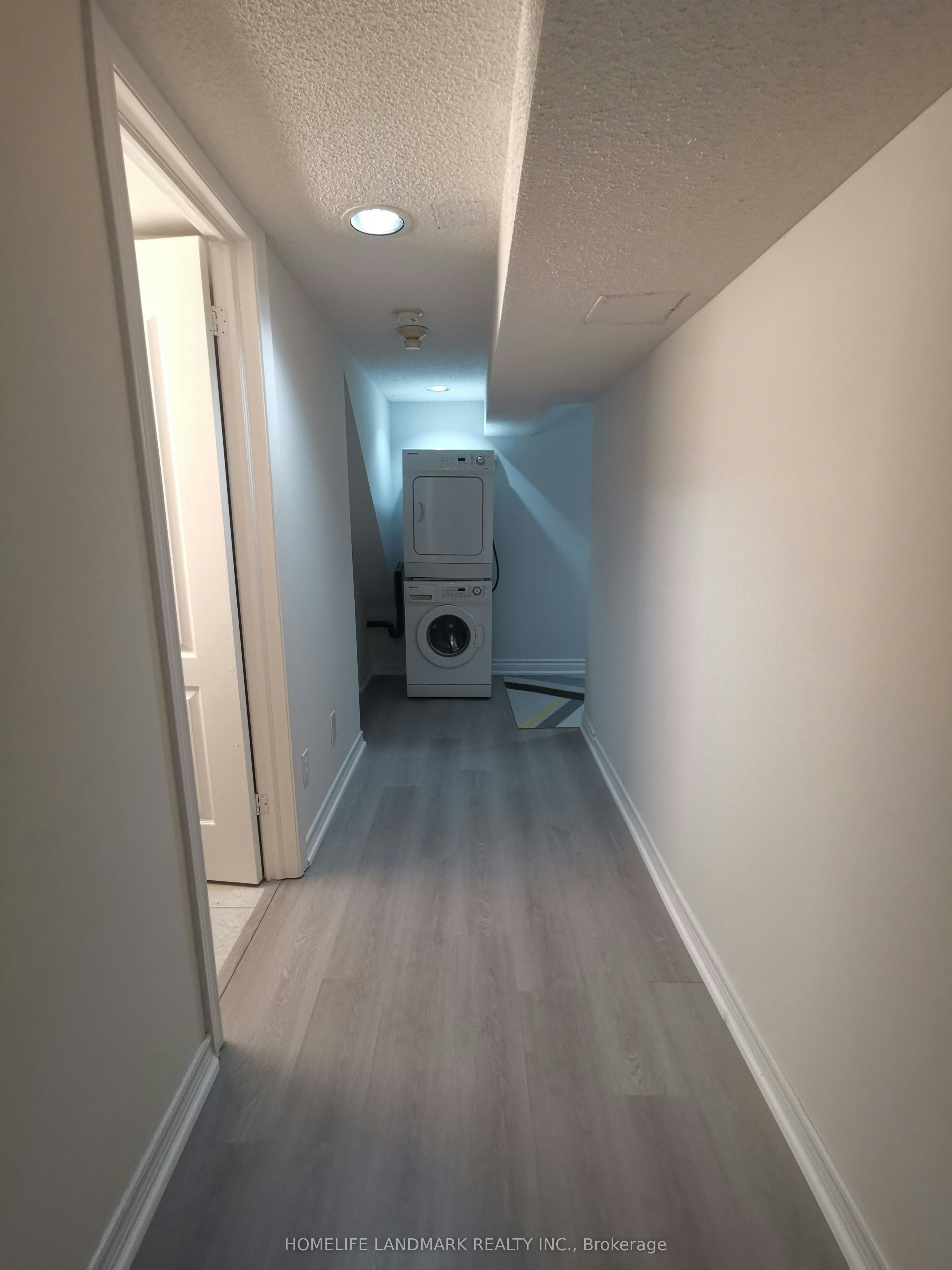 Basement-288 Maple Leaf Drive, Toronto, ON, M6L 1P3 - 8