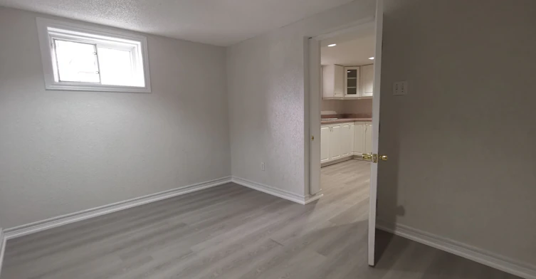 Basement-288 Maple Leaf Drive, Toronto, ON, M6L 1P3 - 4