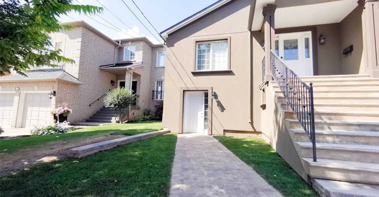 Basement-288 Maple Leaf Drive, Toronto, ON, M6L 1P3