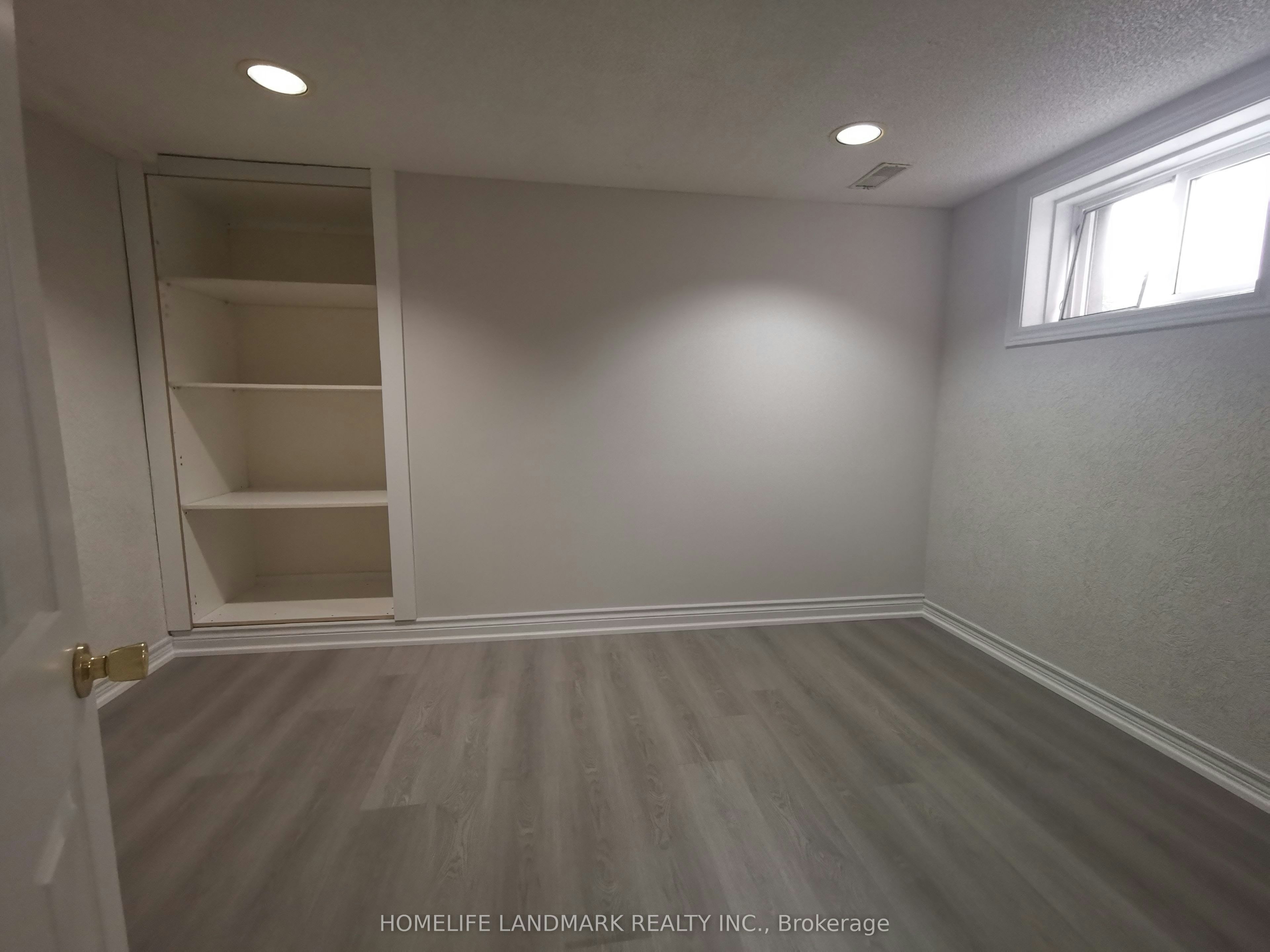 Basement-288 Maple Leaf Drive, Toronto, ON, M6L 1P3 - 3
