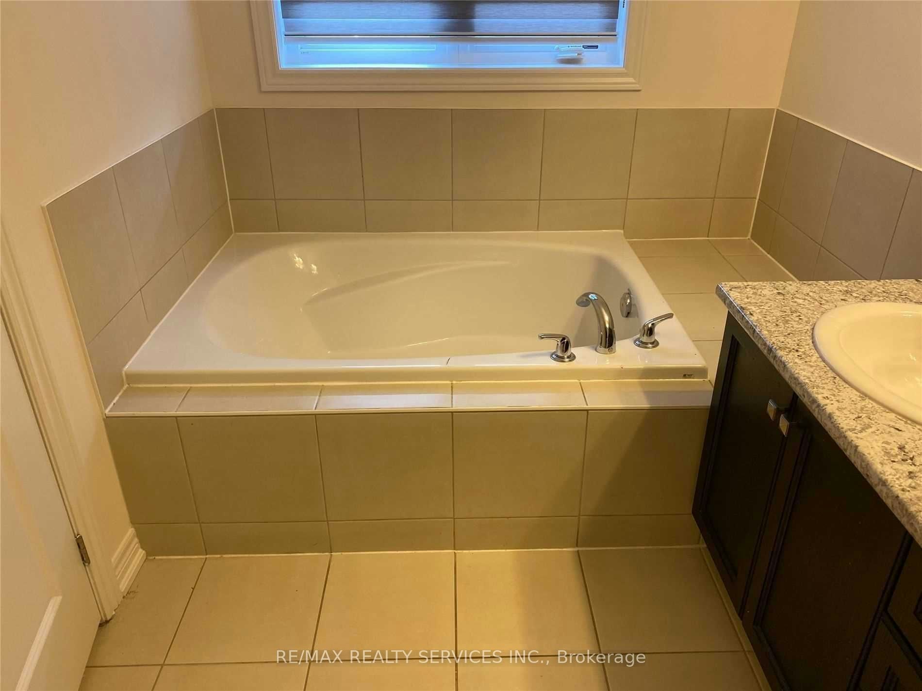 43 Hogan Manor Drive, Brampton, ON, L7A 4V3 - 15