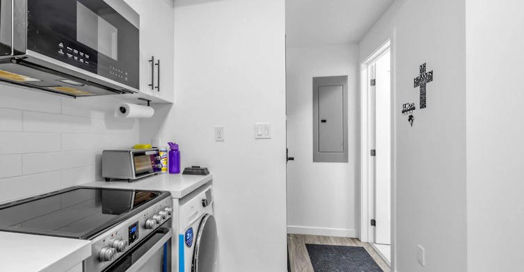 1-148 Glenlake Avenue, Toronto, ON, M6P 1E7 - 5