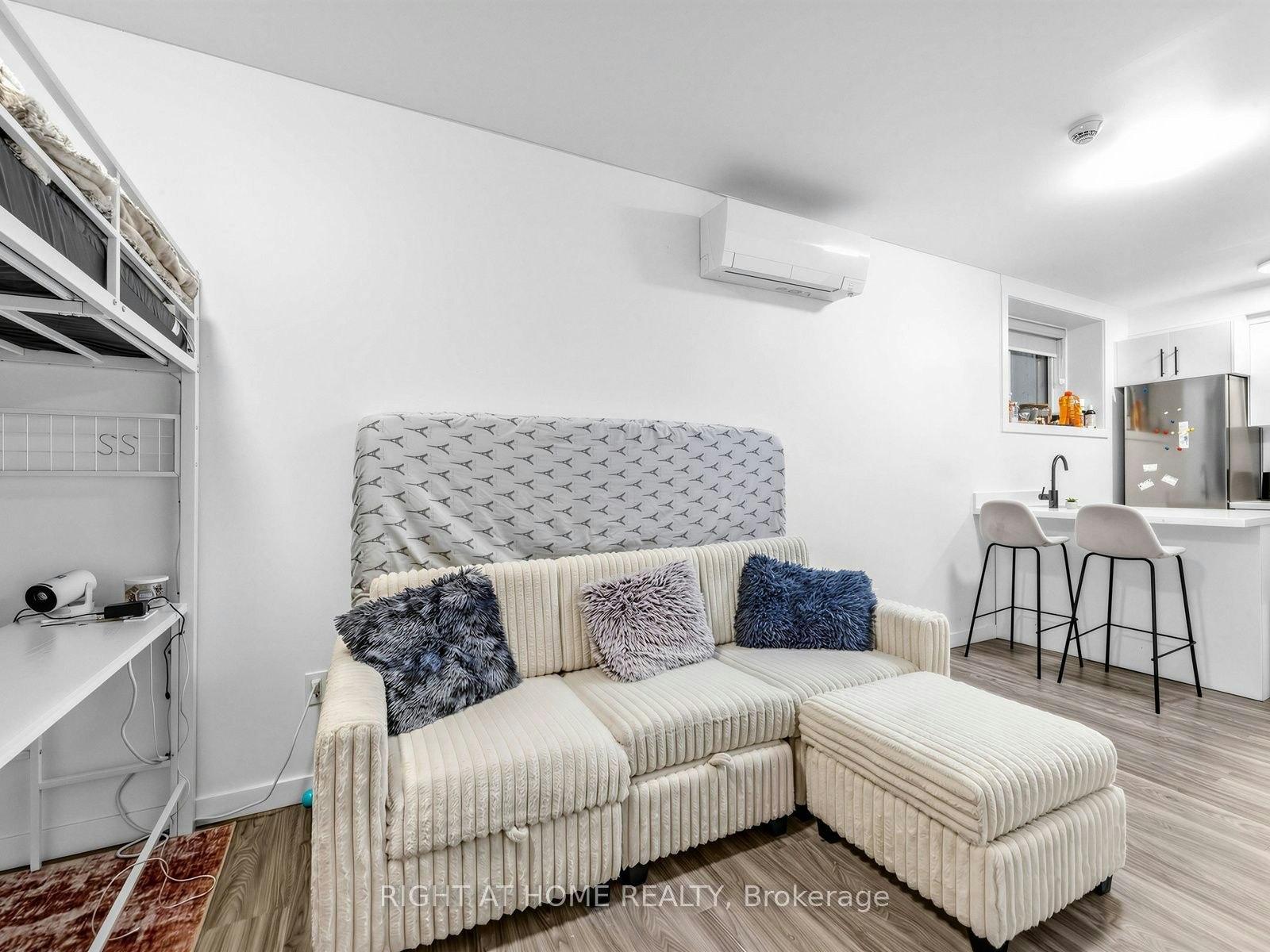 1-148 Glenlake Avenue, Toronto, ON, M6P 1E7 - 12