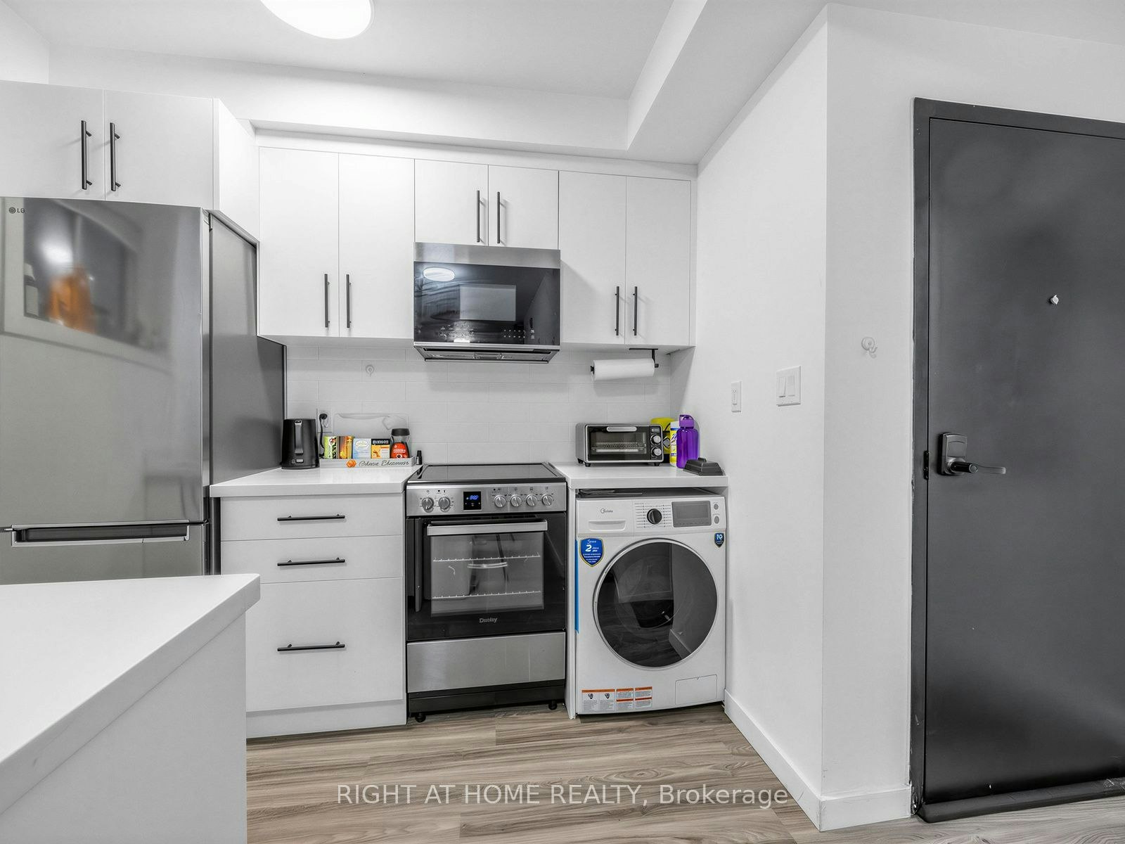 1-148 Glenlake Avenue, Toronto, ON, M6P 1E7 - 3