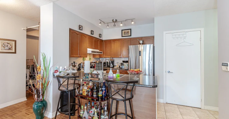 1410-38 Fontenay Court, Toronto, ON, M9A 5H5 - 5