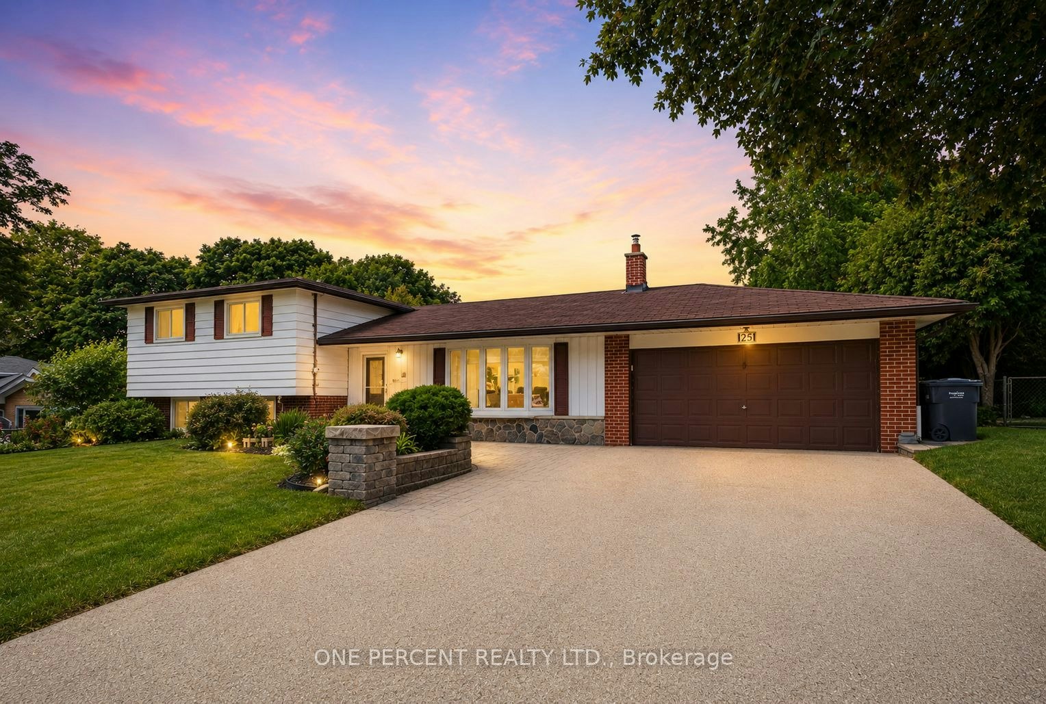 25 Hilltop Drive, Caledon, ON, L7C 1H6
