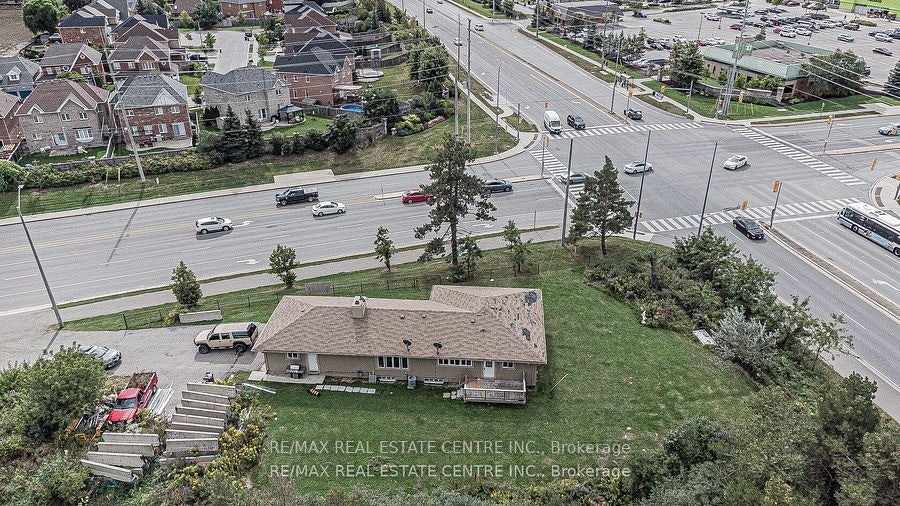 3024 Countryside Drive, Brampton, ON, L6P 0V3