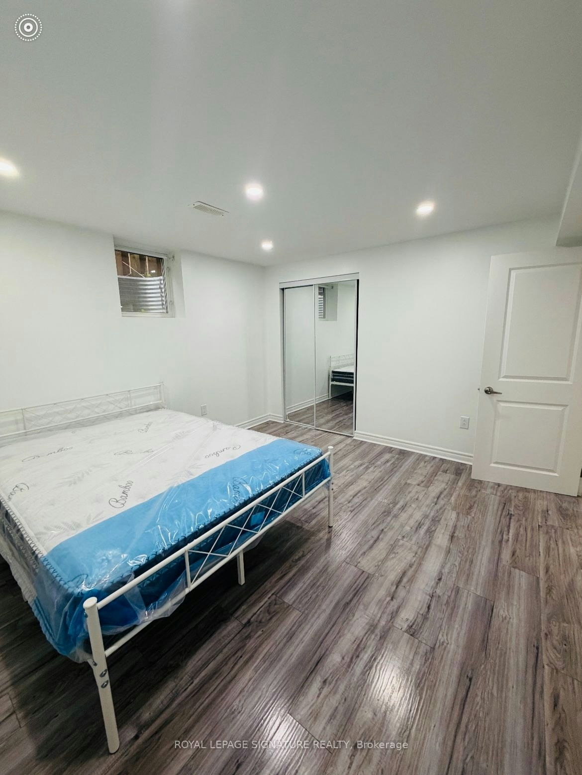 Room 1-445 Malaga Road, Mississauga, ON, L5E 3V8