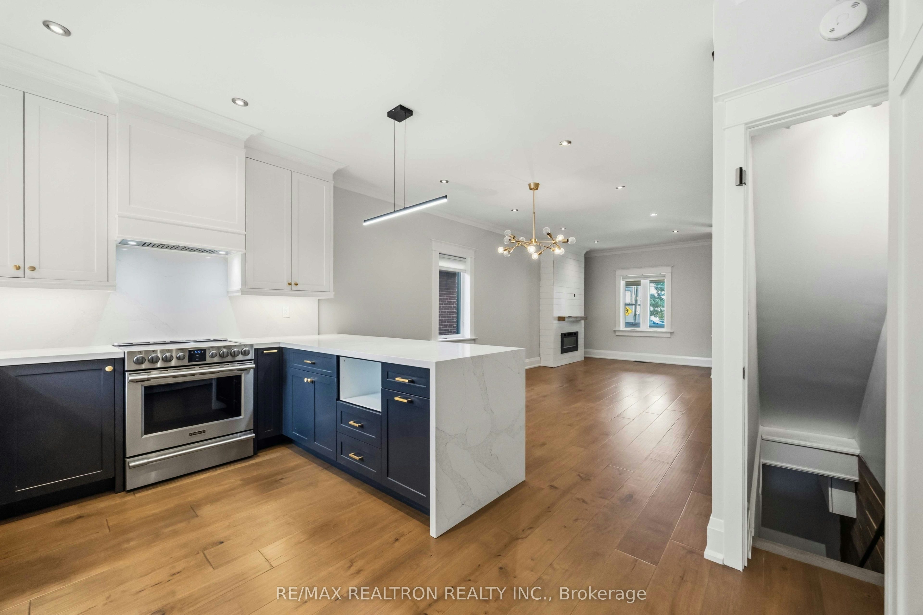640 Runnymede Road, Toronto, ON, M6S 3A2 - 14