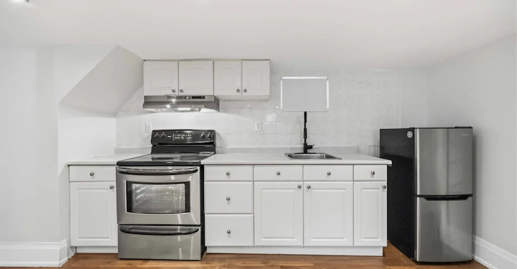 640 Runnymede Road, Toronto, ON, M6S 3A2 - 23