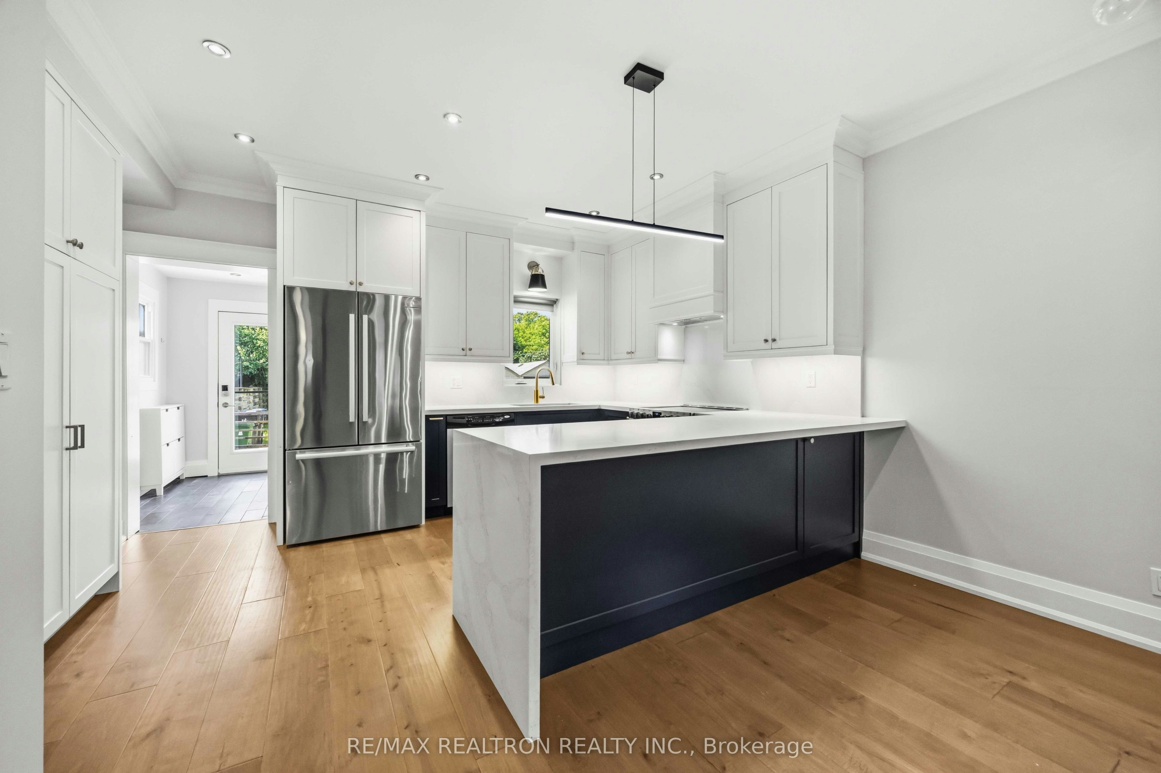 640 Runnymede Road, Toronto, ON, M6S 3A2 - 15