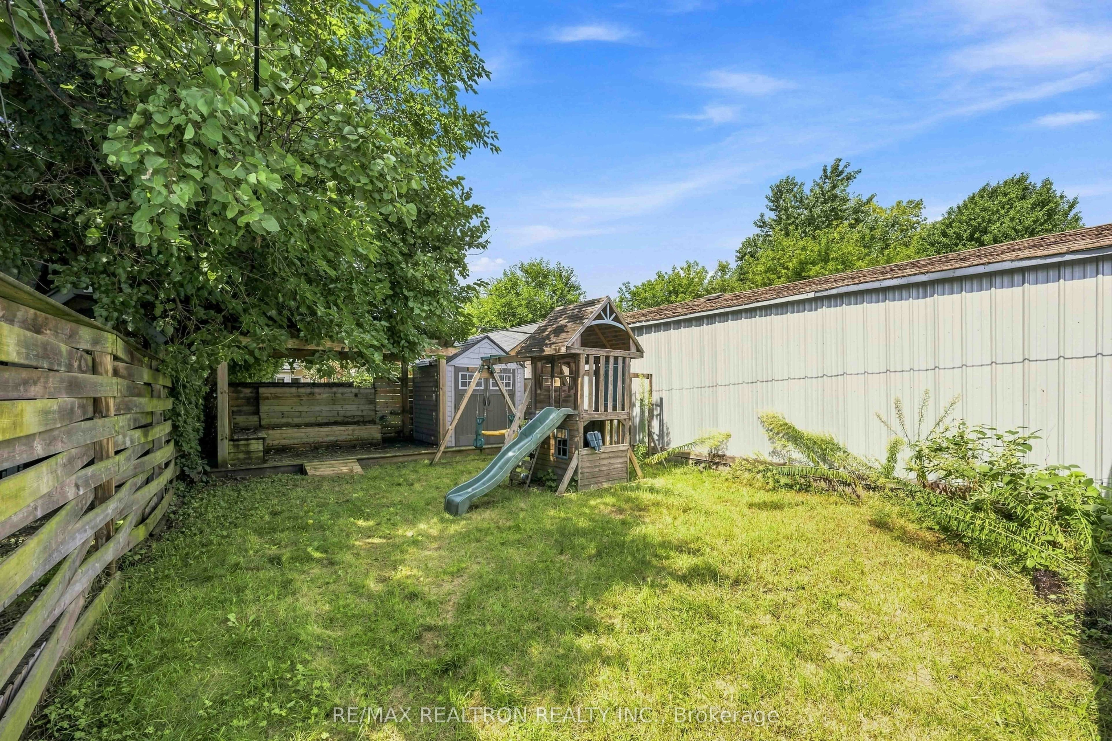640 Runnymede Road, Toronto, ON, M6S 3A2 - 28