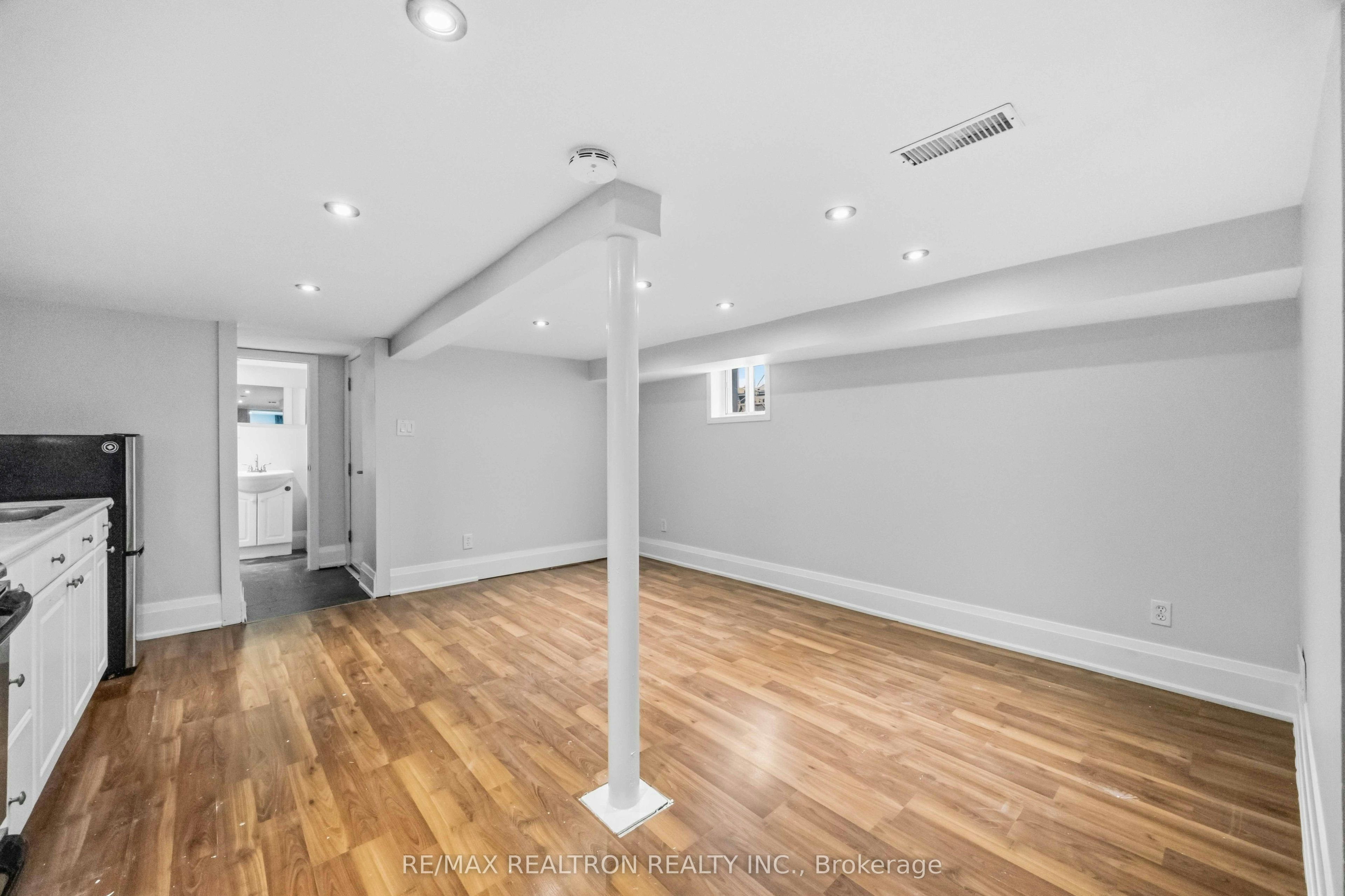 640 Runnymede Road, Toronto, ON, M6S 3A2 - 22