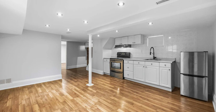 640 Runnymede Road, Toronto, ON, M6S 3A2 - 21