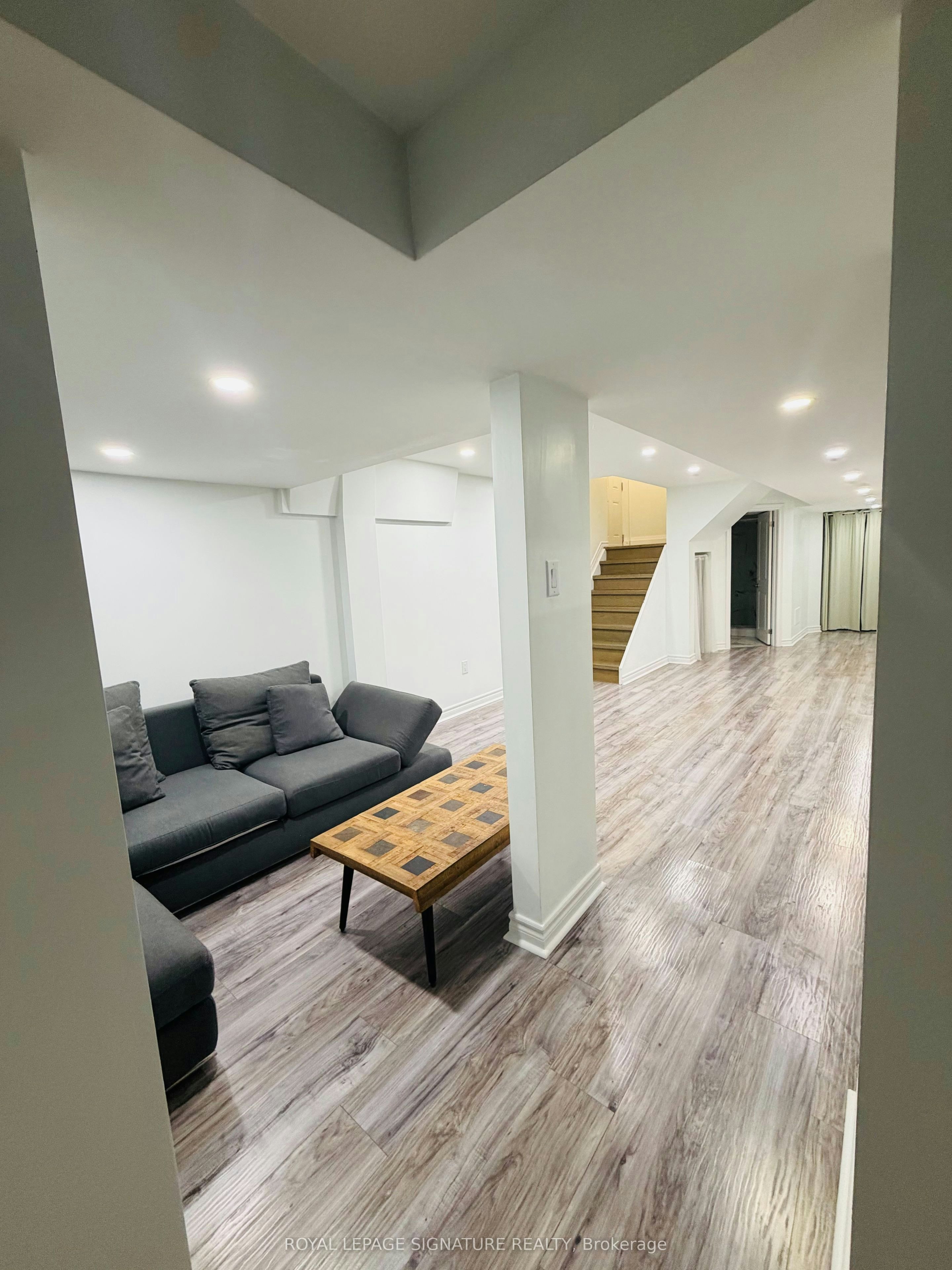 Room #2-445 Malaga Road, Mississauga, ON, L5E 3V8 - 5
