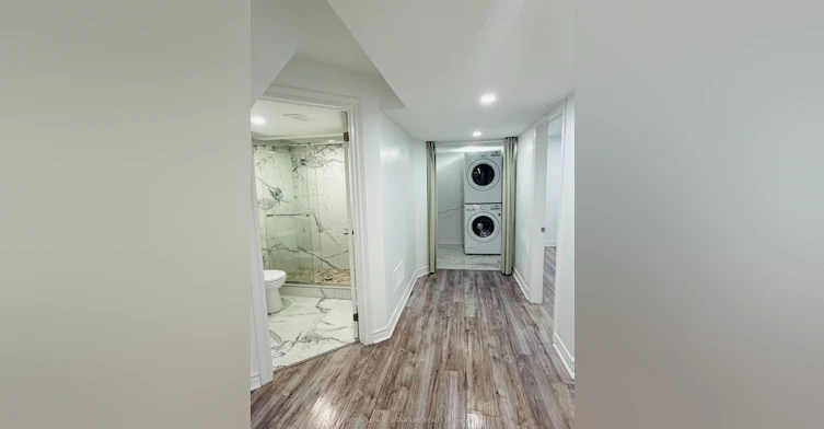 Room #2-445 Malaga Road, Mississauga, ON, L5E 3V8 - 8