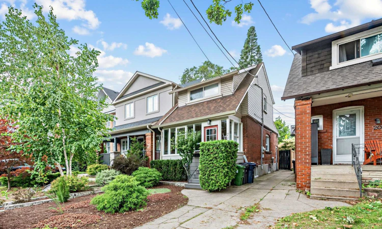 22 Montye Avenue