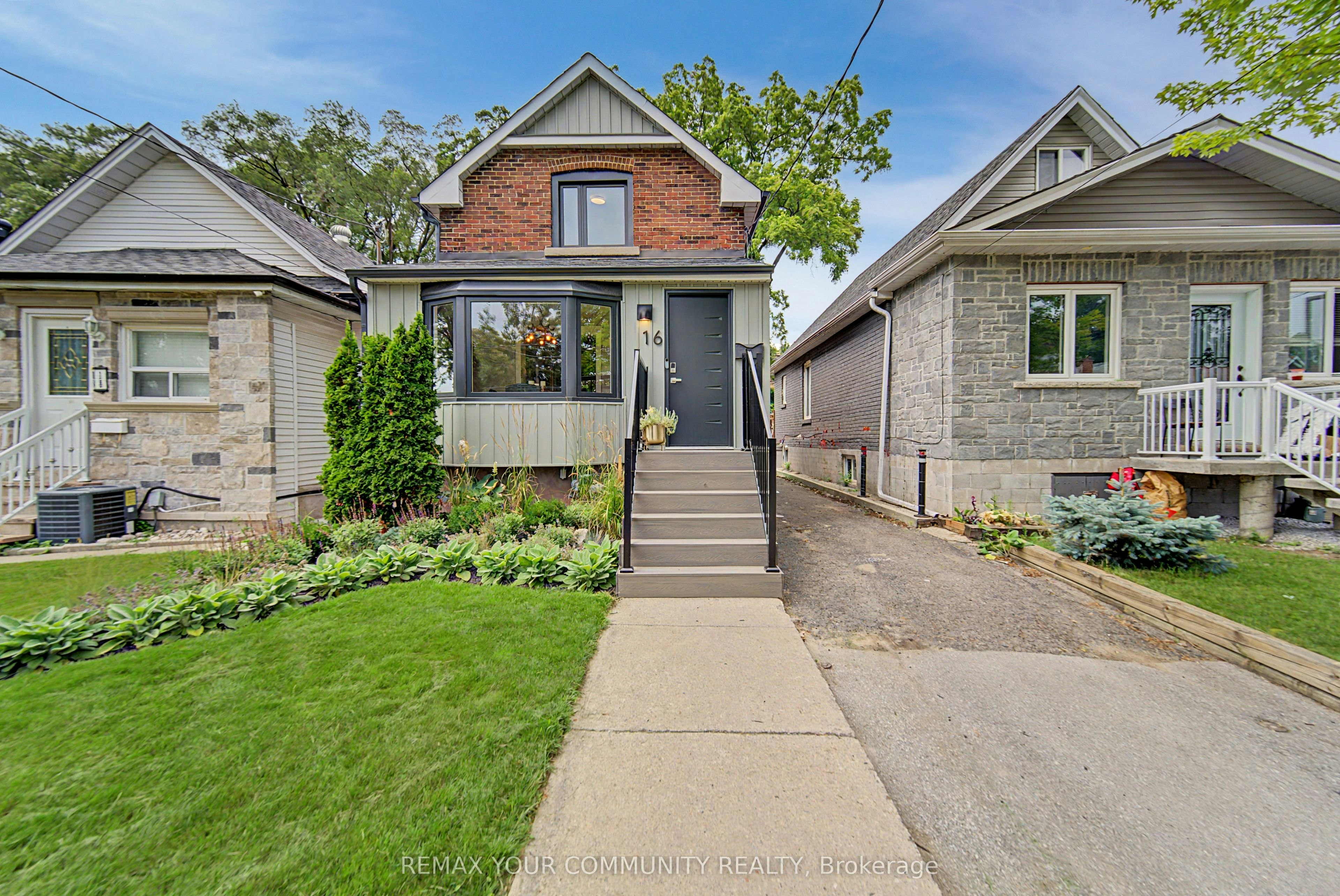 16 Cordella Avenue, Toronto, ON, M6N 2J6