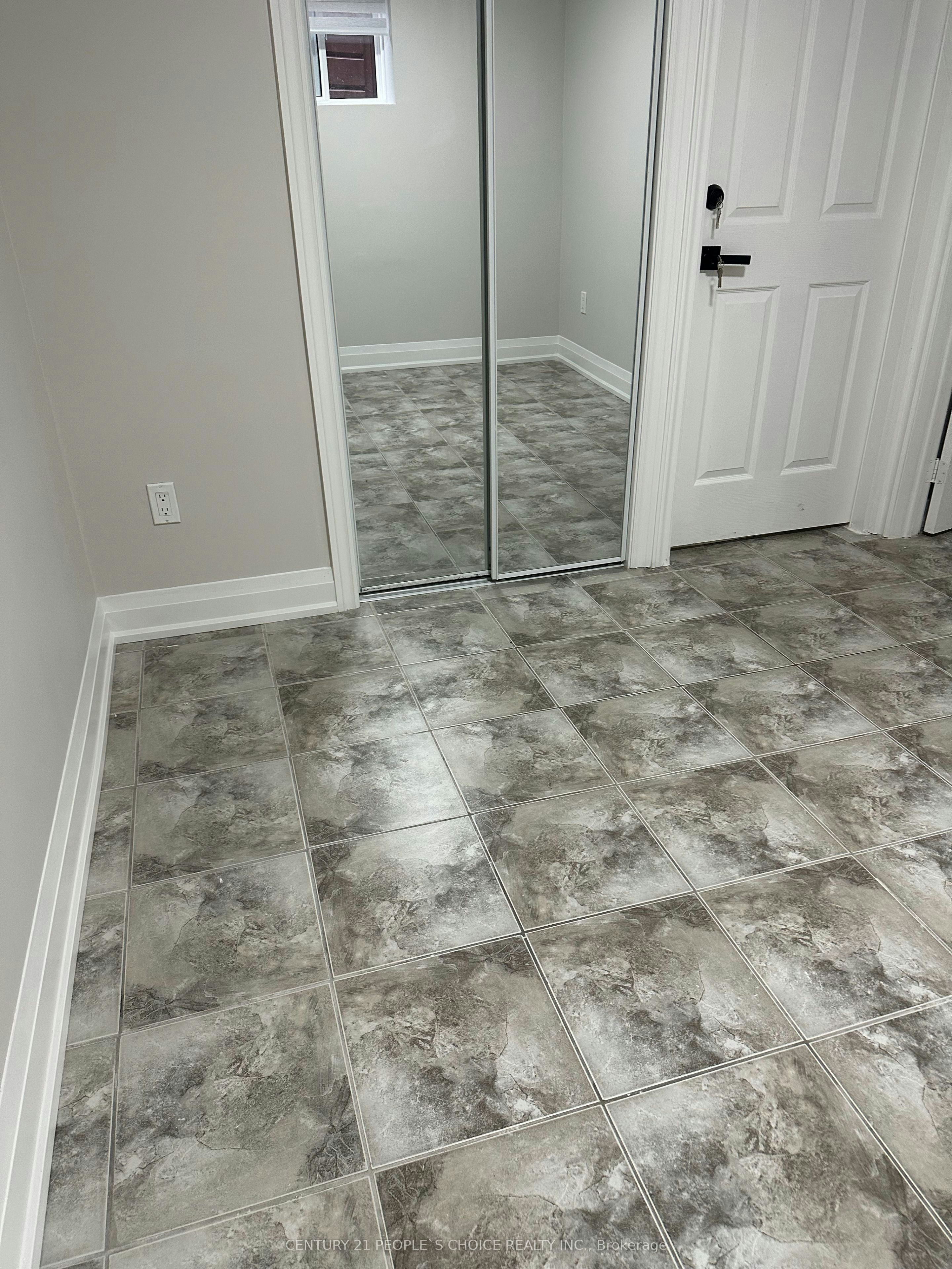 Lower-72 Cathcart Crescent, Brampton, ON, L6T 2A5 - 3
