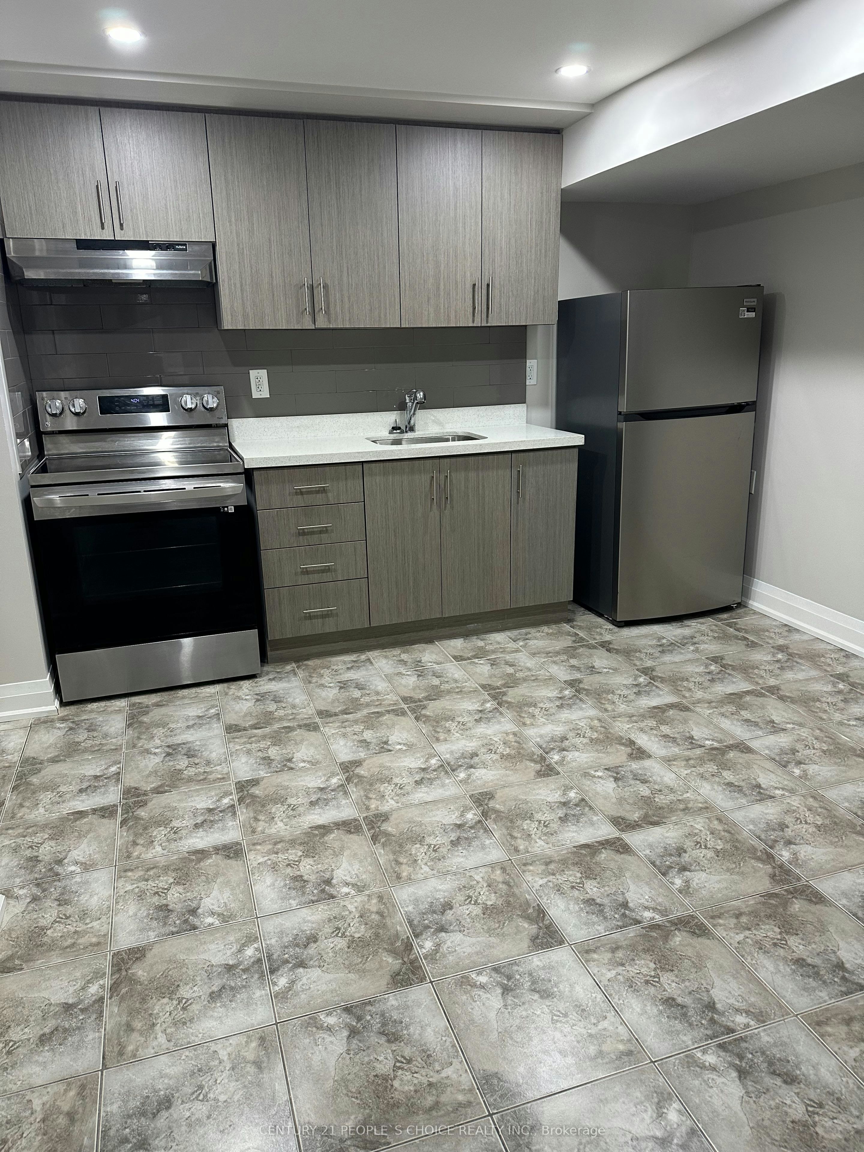 Lower-72 Cathcart Crescent, Brampton, ON, L6T 2A5 - 2