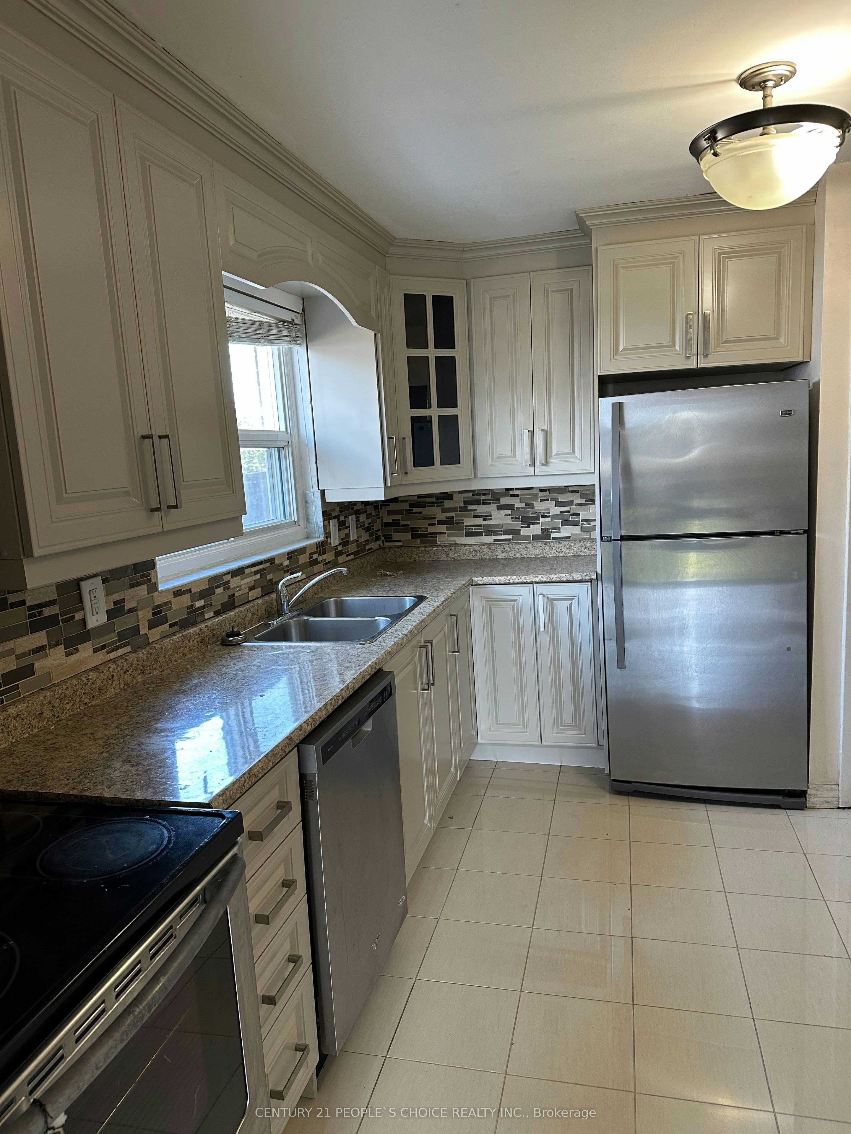Upper-72 Cathcart Crescent, Brampton, ON, L6T 2A5 - 2