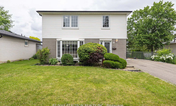 39 Deloraine Drive