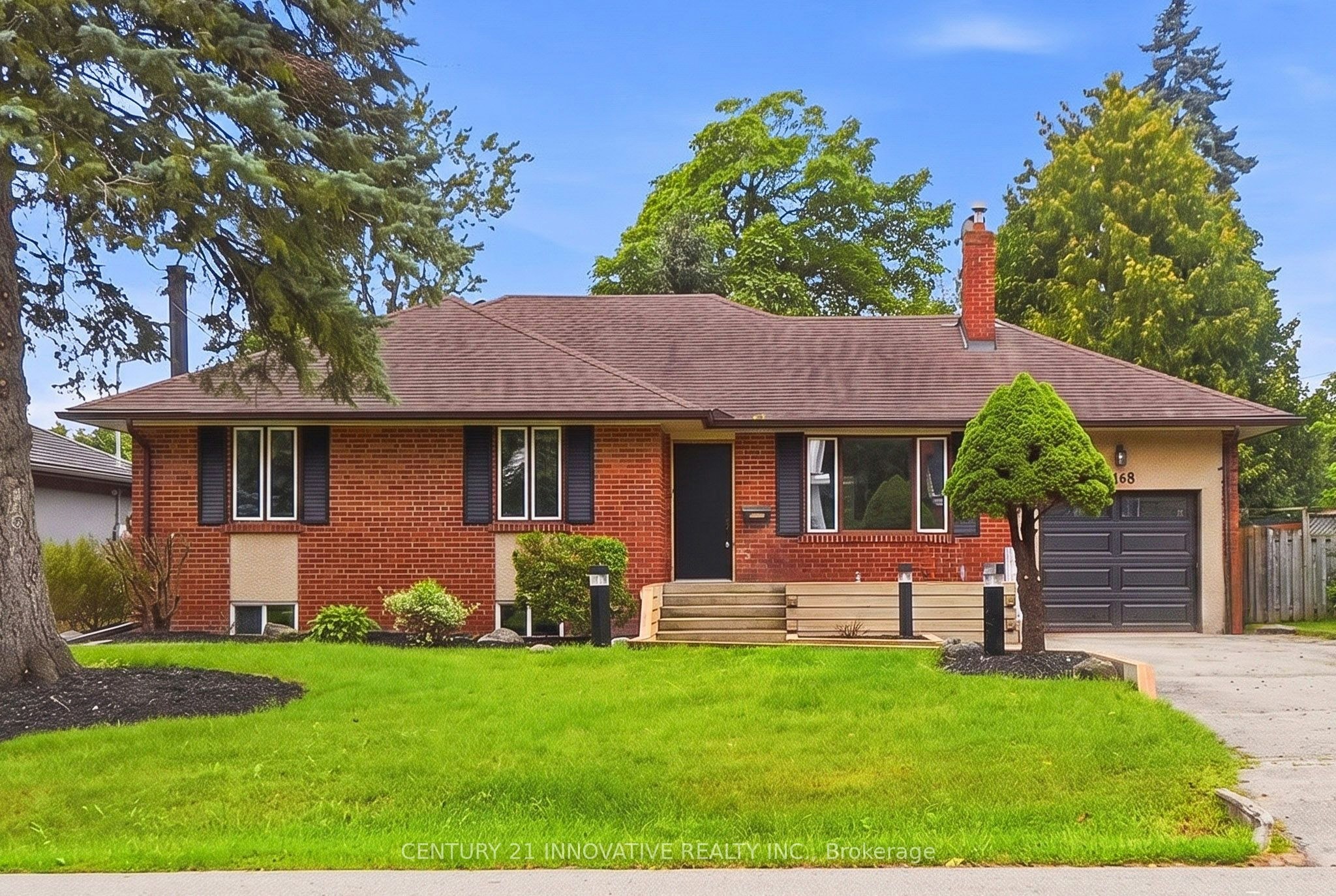2068 Stewart Crescent, Mississauga, ON, L4Y 1C5