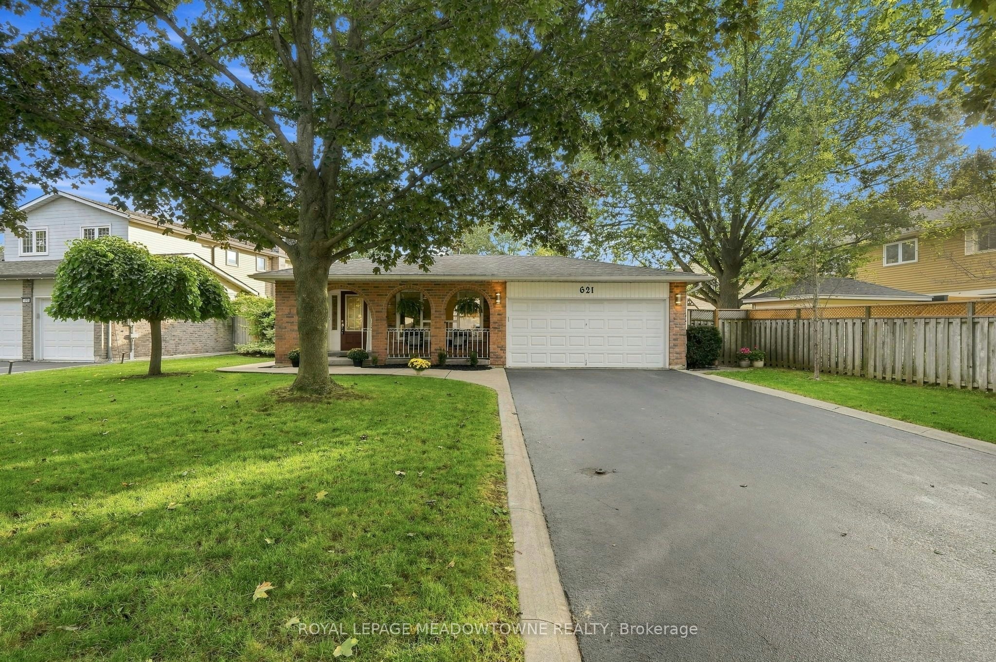 621 Moorelands Crescent, Milton, ON, L9T 4B3