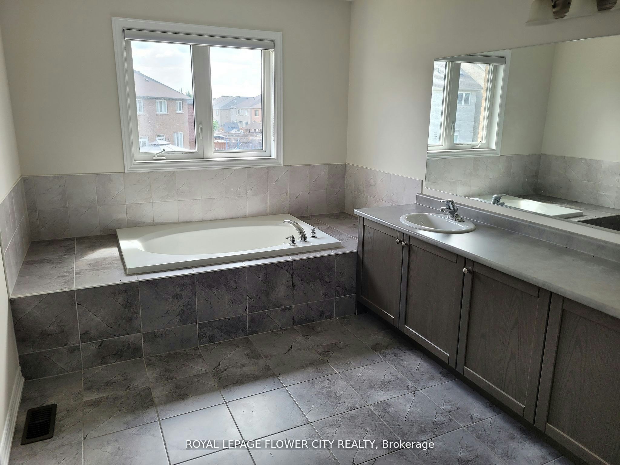 14 Craftsman Road, Caledon, ON, L7C 3W3 - 9