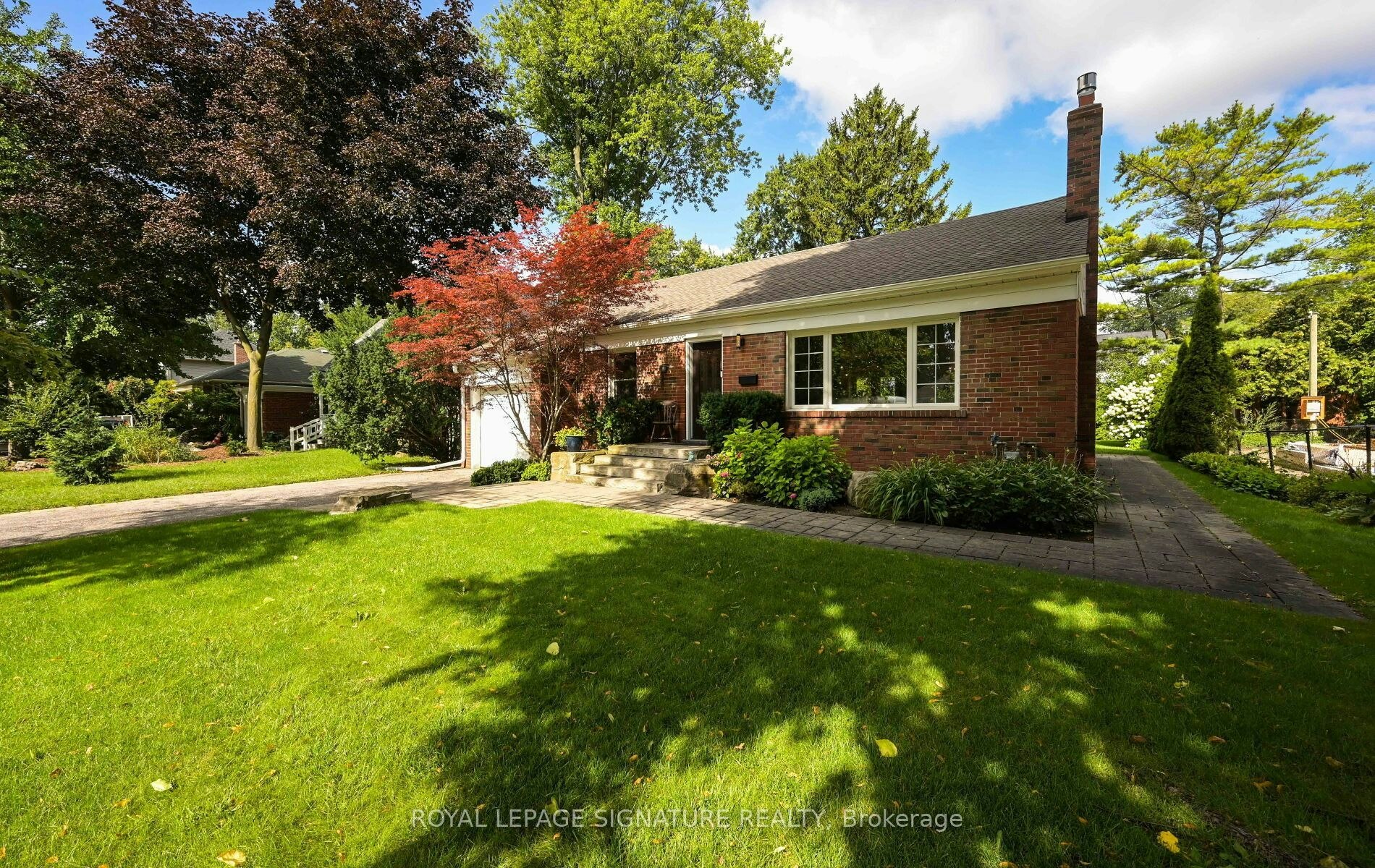 903 Johnathan Drive, Mississauga, ON, L4Y 1J7