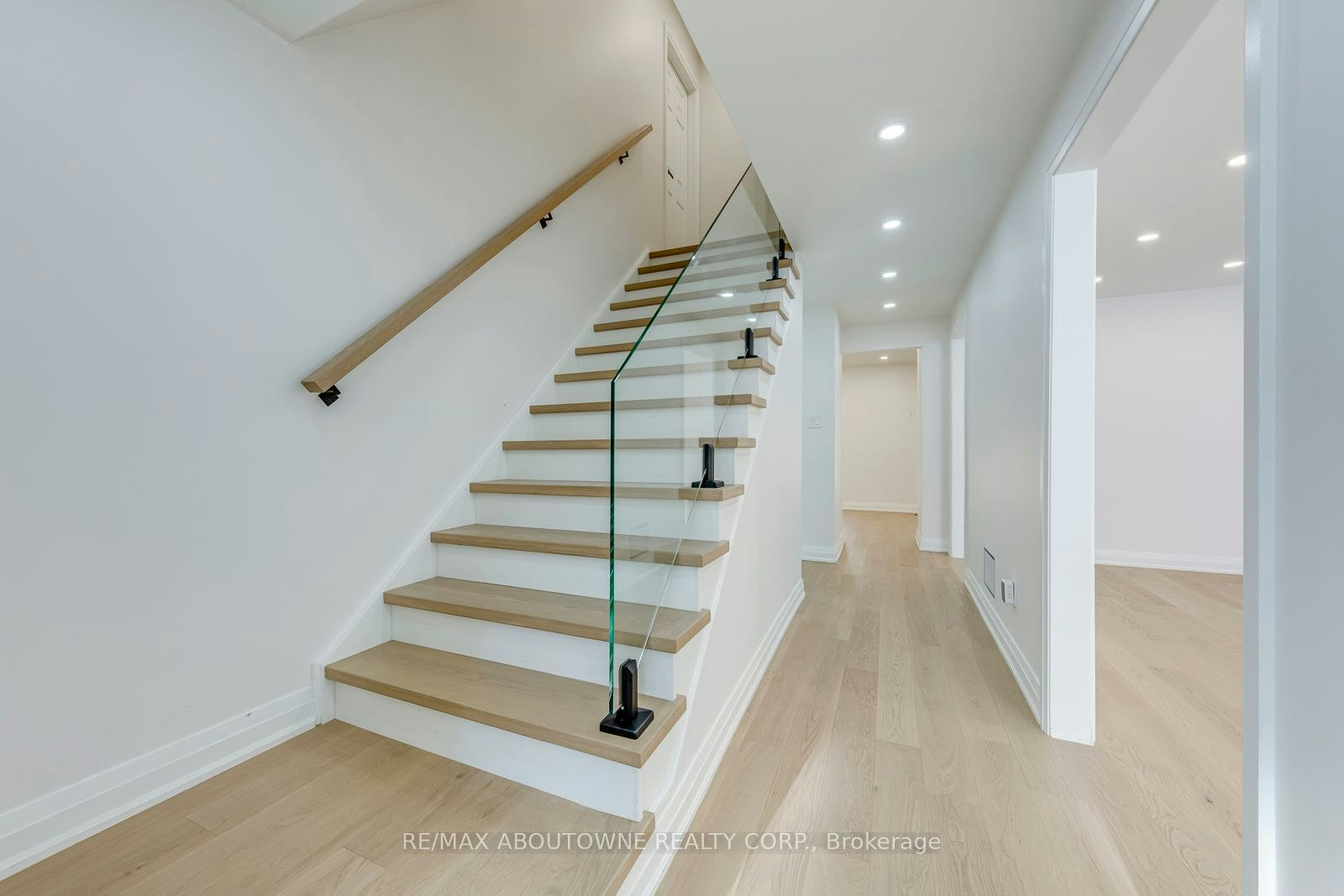 3065 Silverthorn Drive, Oakville, ON, L6L 5N5 - 27