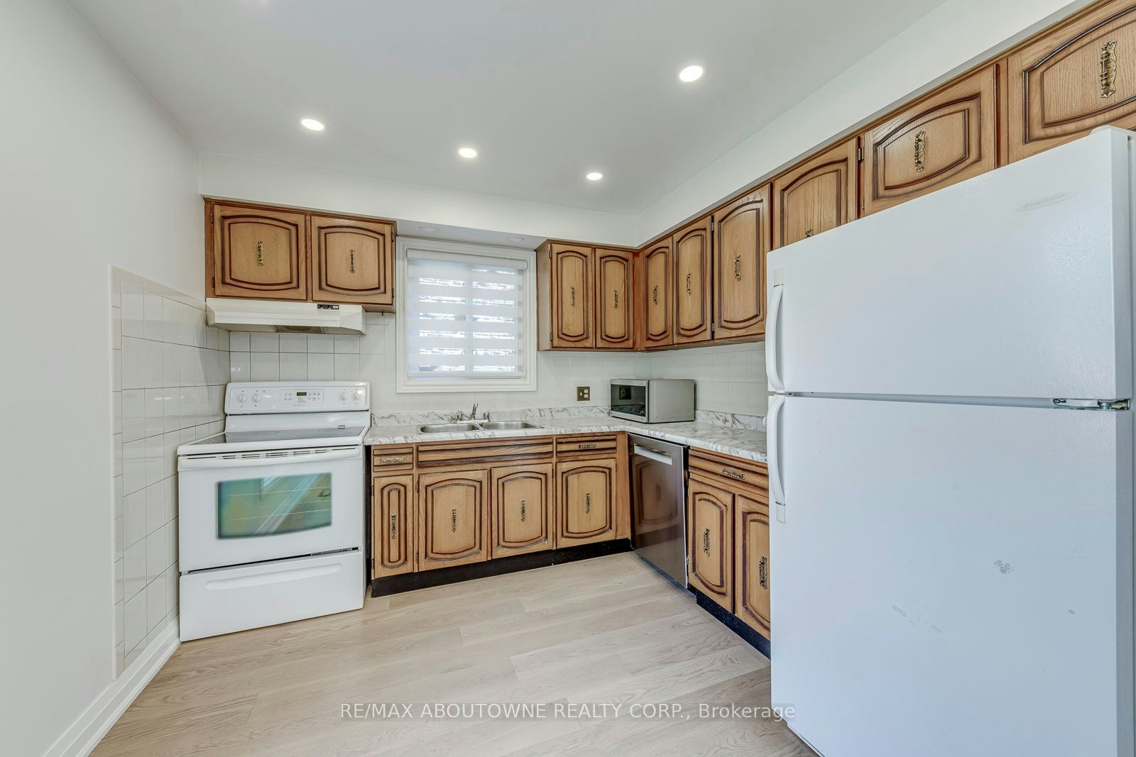 3065 Silverthorn Drive, Oakville, ON, L6L 5N5 - 19