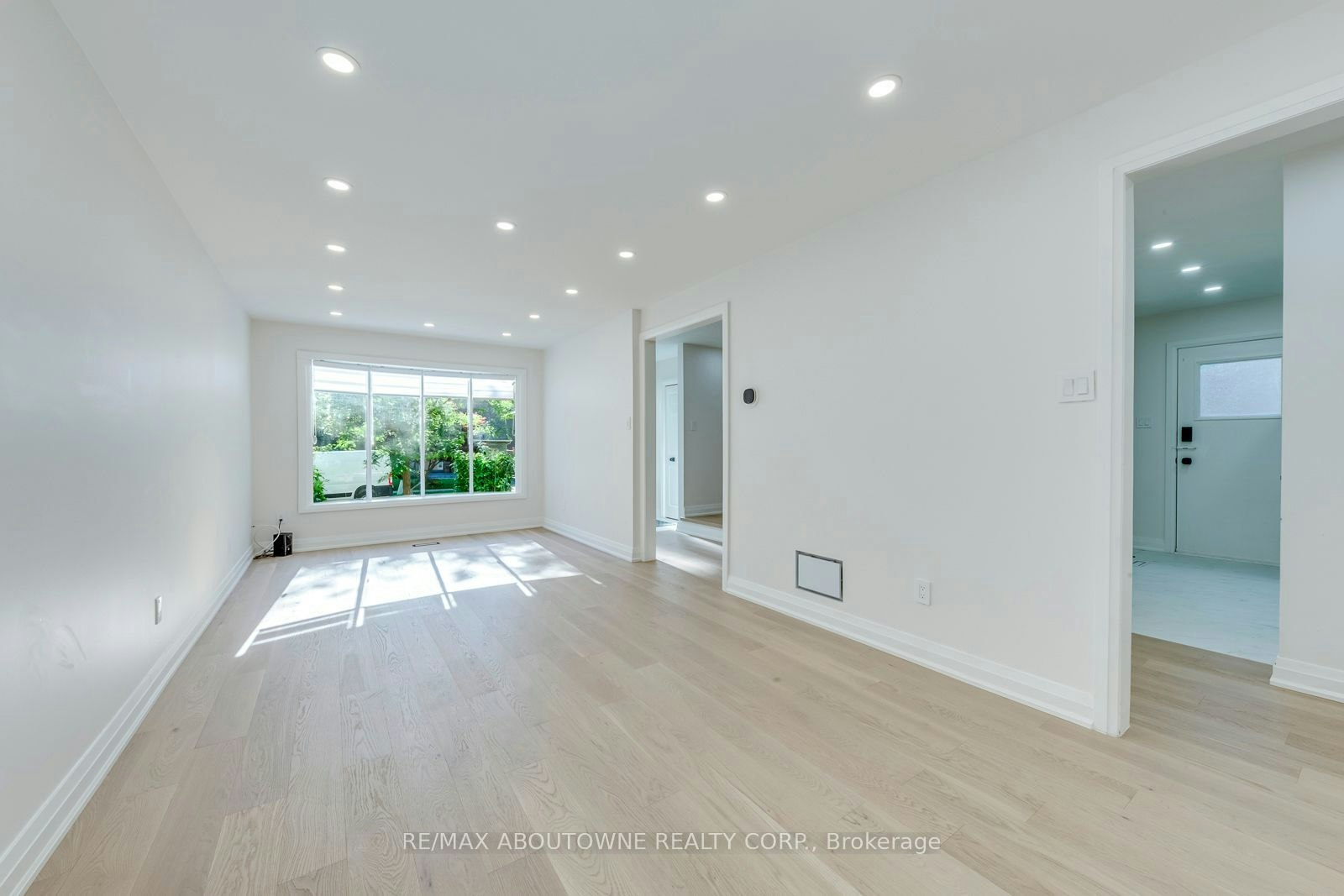 3065 Silverthorn Drive, Oakville, ON, L6L 5N5 - 12