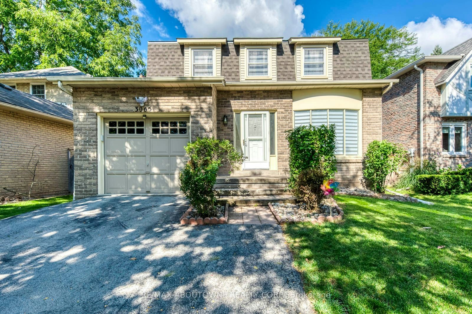 3065 Silverthorn Drive, Oakville, ON, L6L 5N5 - 2
