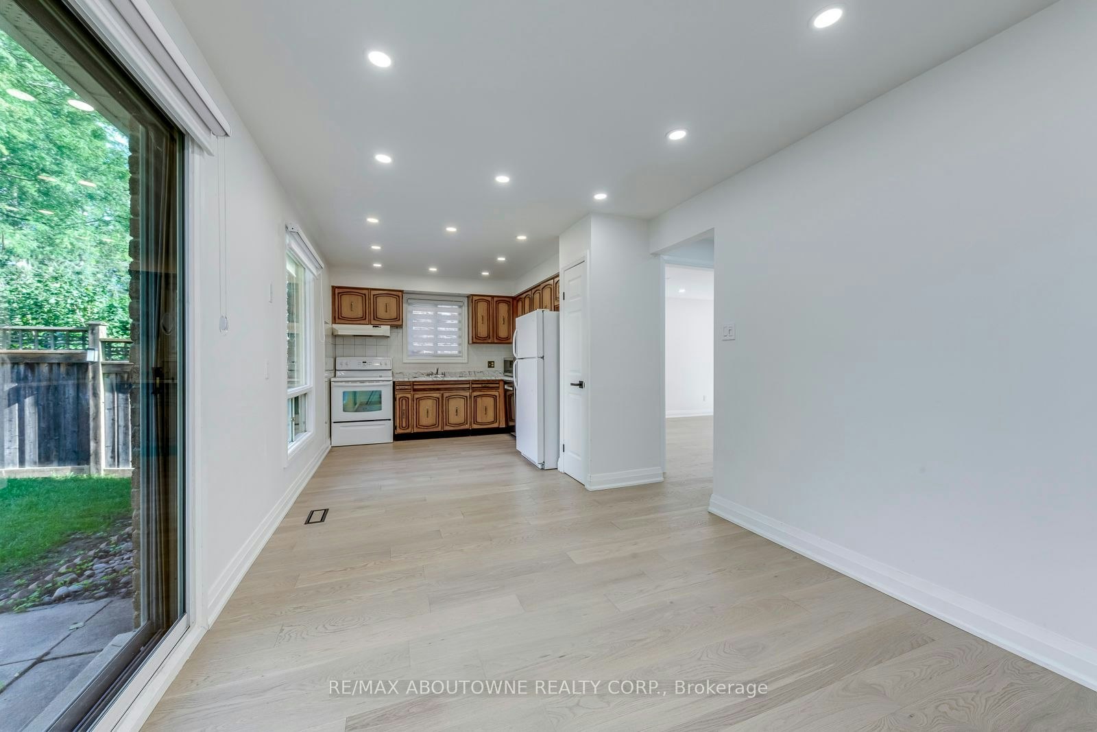 3065 Silverthorn Drive, Oakville, ON, L6L 5N5 - 16