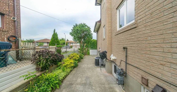 Lower-24 Sombrero Court, Toronto, ON, M9L 2M6 - 22