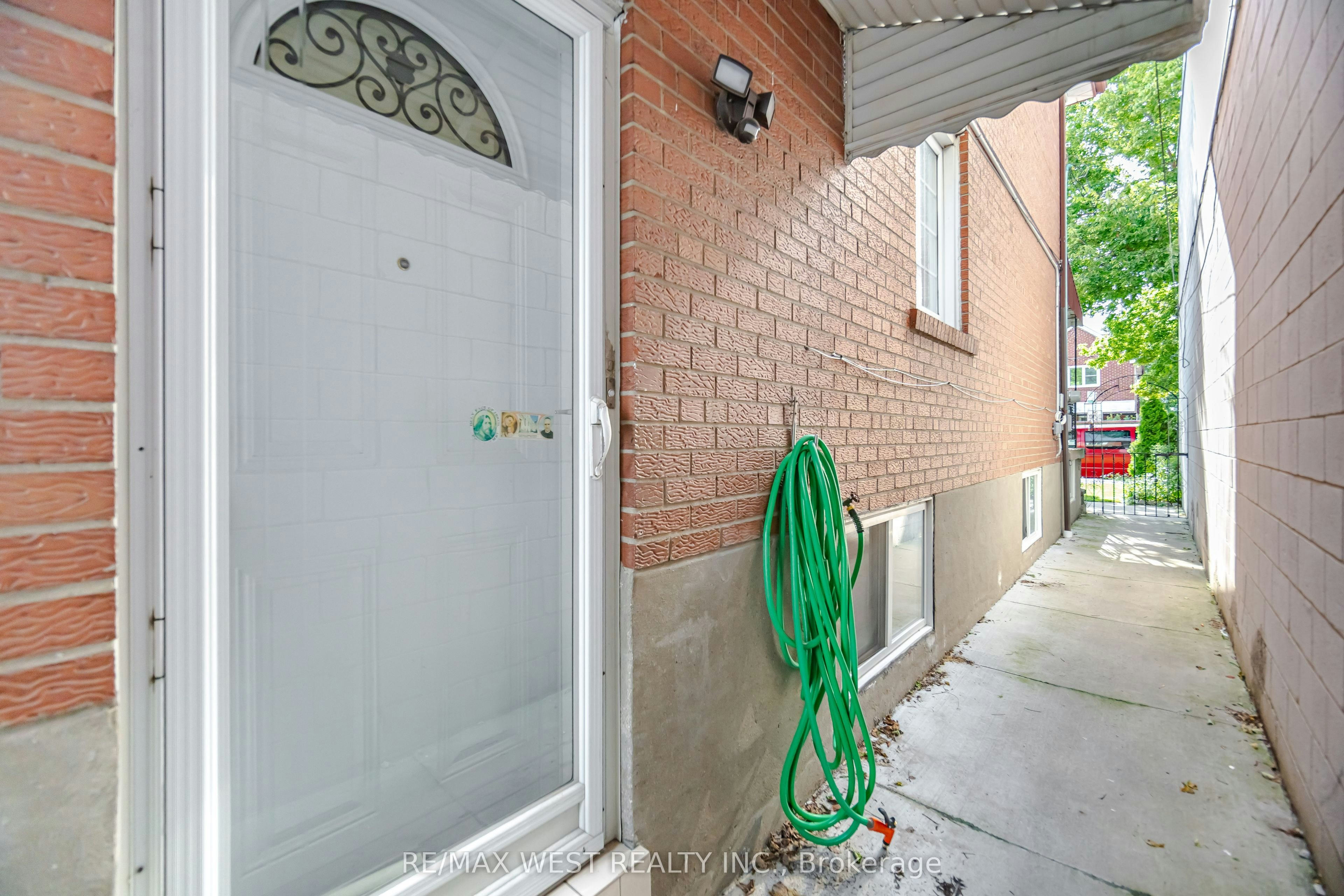 603 Concord Avenue, Toronto, ON, M6H 2R2 - 36