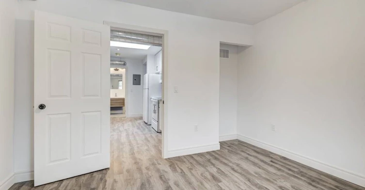 2-1514 Queen Street W, Toronto, ON, M6R 1A6 - 6