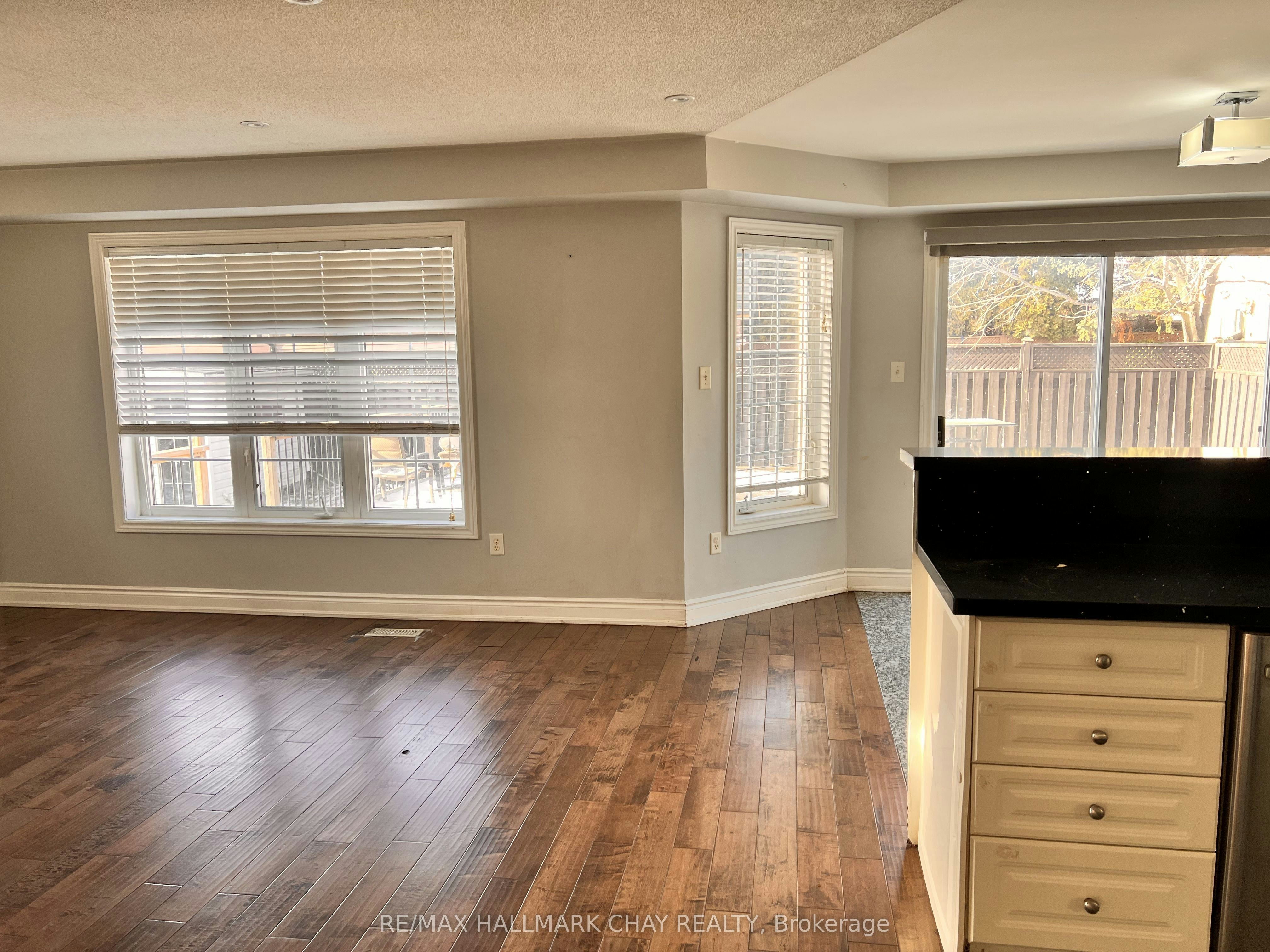 2 Southbend Drive S, Brampton, ON, L7A 1J4 - 11