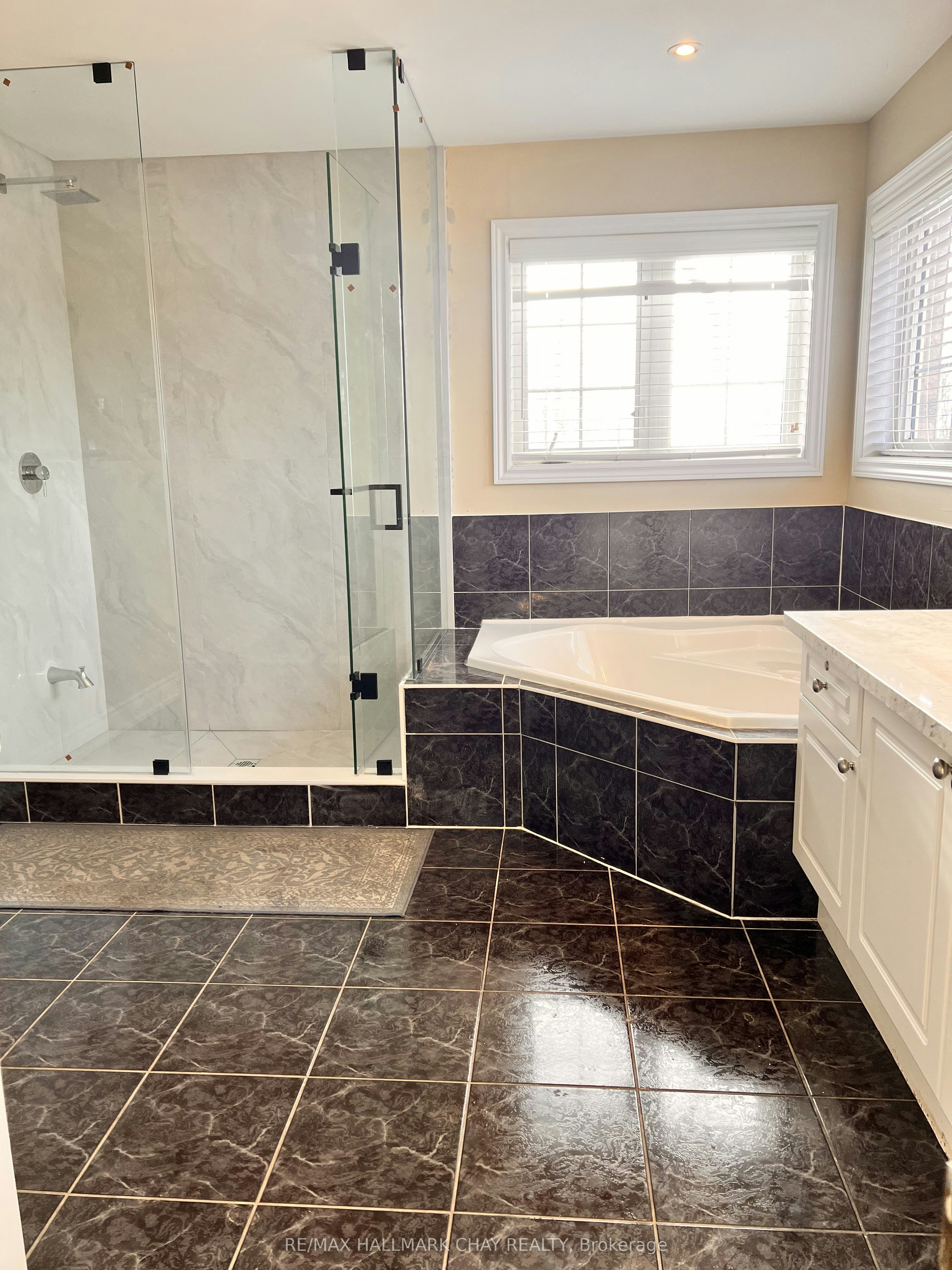 2 Southbend Drive S, Brampton, ON, L7A 1J4 - 24