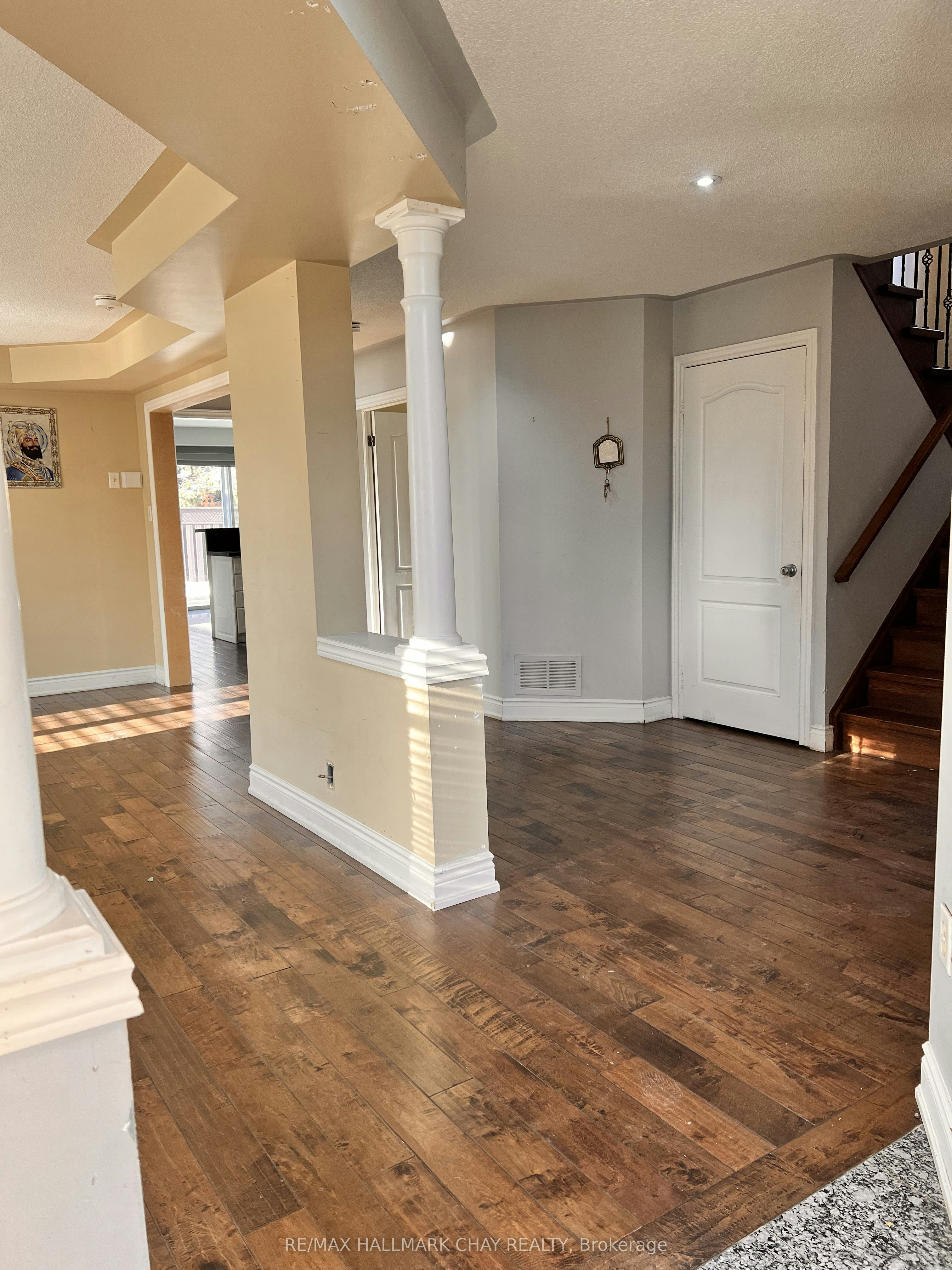 2 Southbend Drive S, Brampton, ON, L7A 1J4 - 5