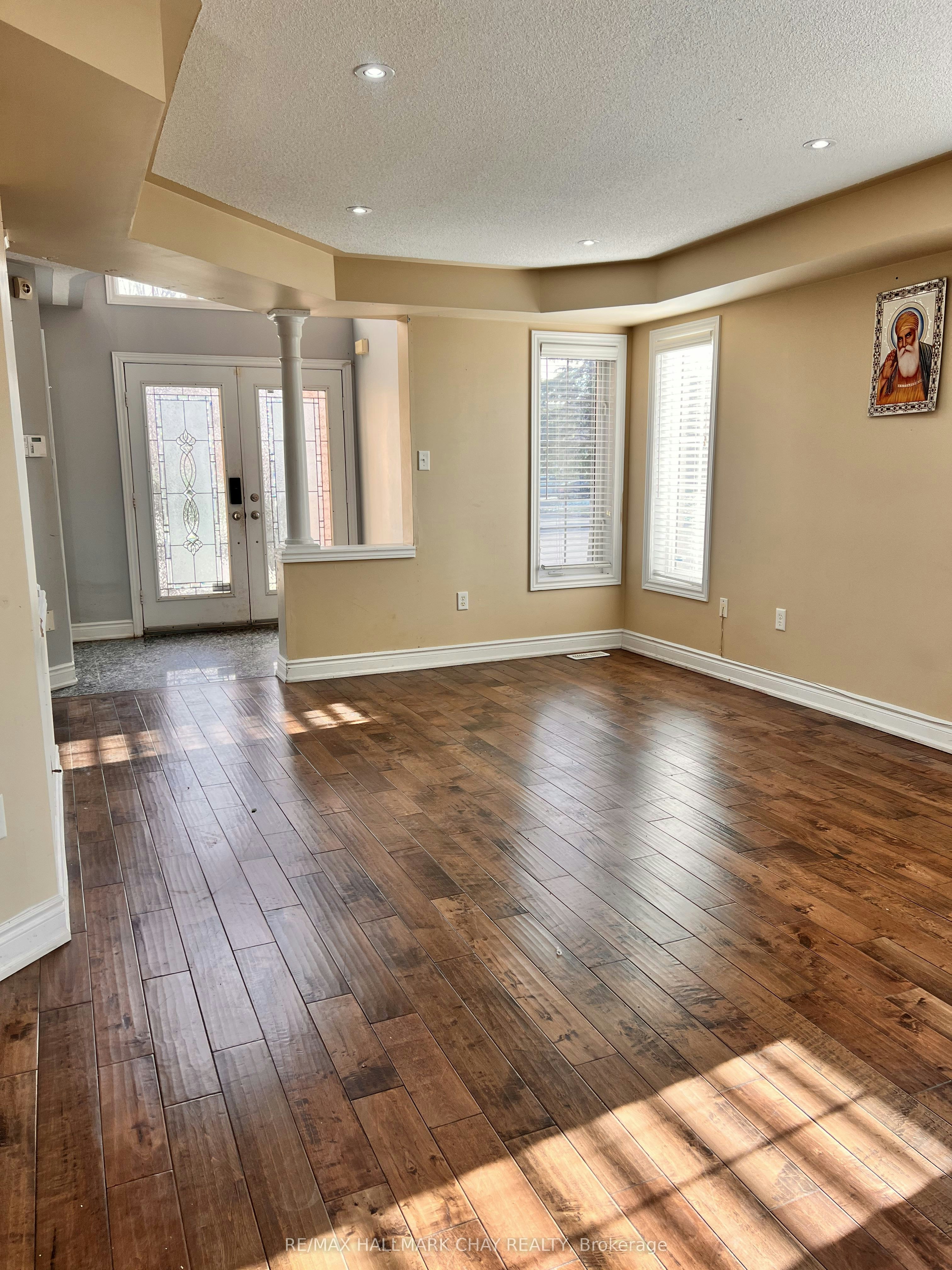 2 Southbend Drive S, Brampton, ON, L7A 1J4 - 8