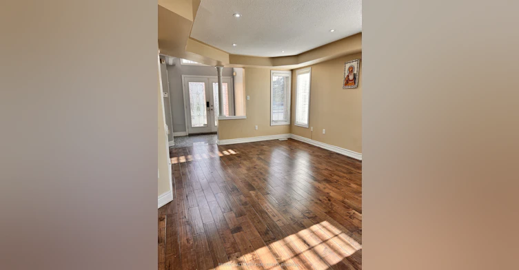 2 Southbend Drive S, Brampton, ON, L7A 1J4 - 8