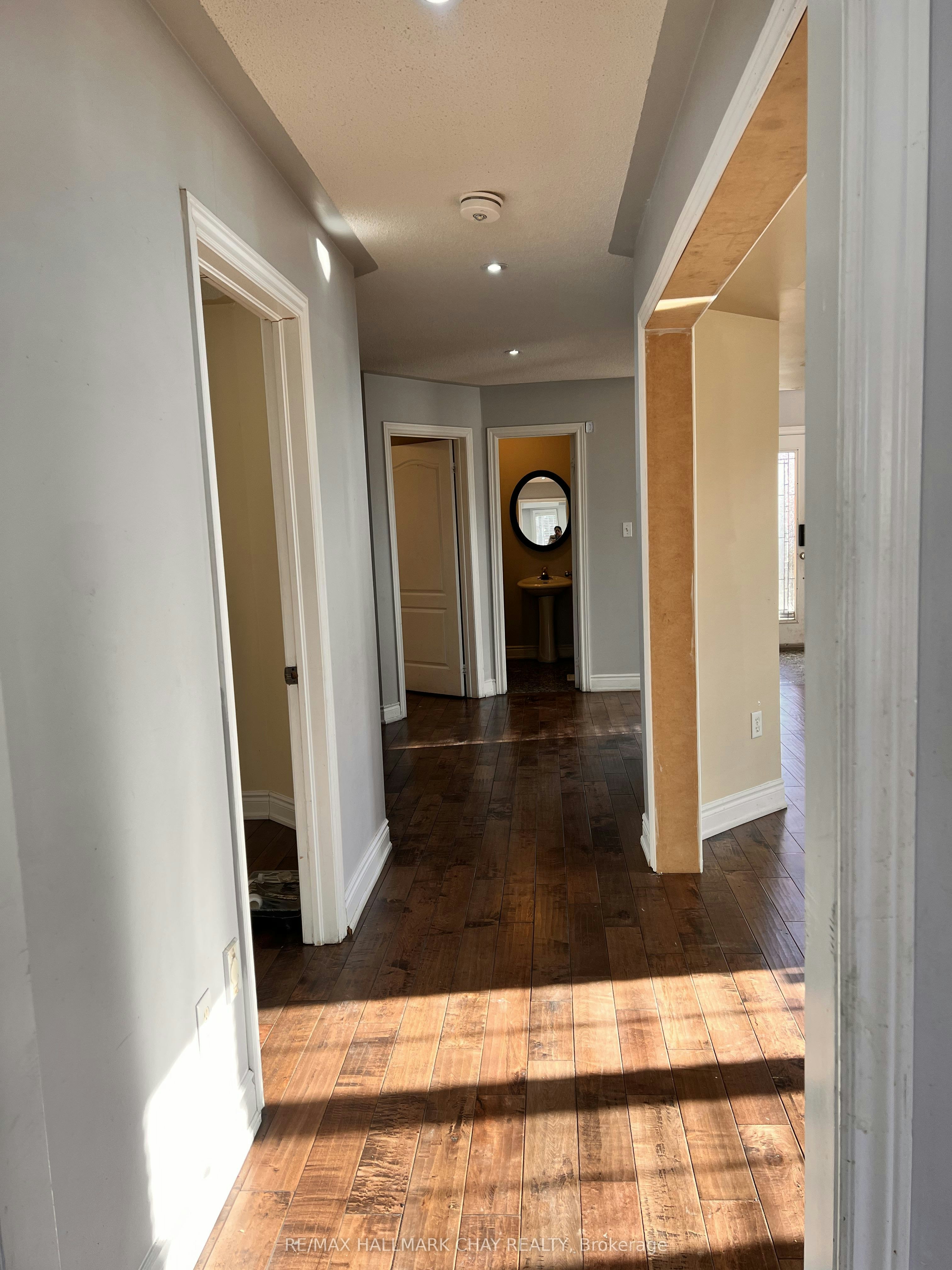 2 Southbend Drive S, Brampton, ON, L7A 1J4 - 7