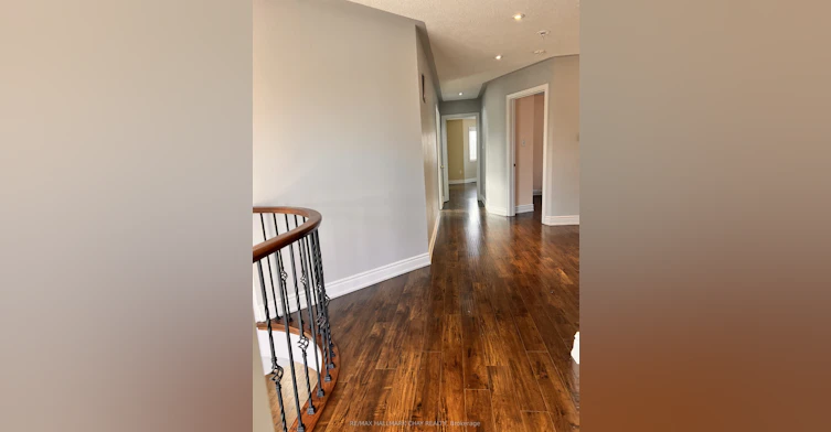 2 Southbend Drive S, Brampton, ON, L7A 1J4 - 18